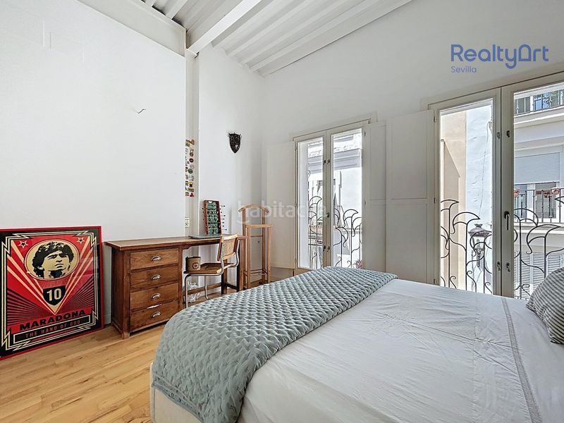 Foto 546b2574-c9c1-46fb-a618-514139c4eb95. Casa amb piscina a Feria Sevilla