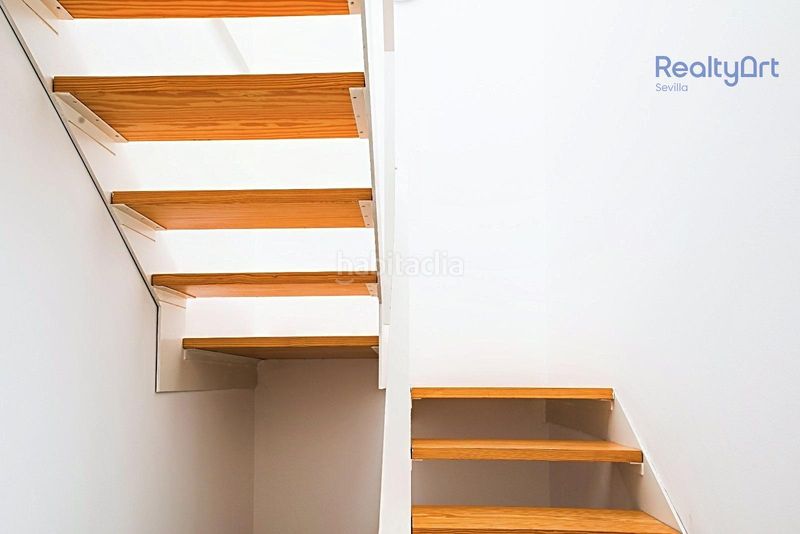 Foto 55fec332-6586-4304-ba7f-4beb596ece03. Casa amb piscina a Feria Sevilla