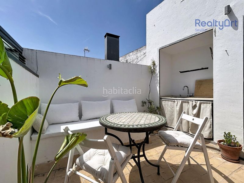 Foto 7c9b54f2-80f9-483f-9346-e2784c813c5a. Casa amb piscina a Feria Sevilla