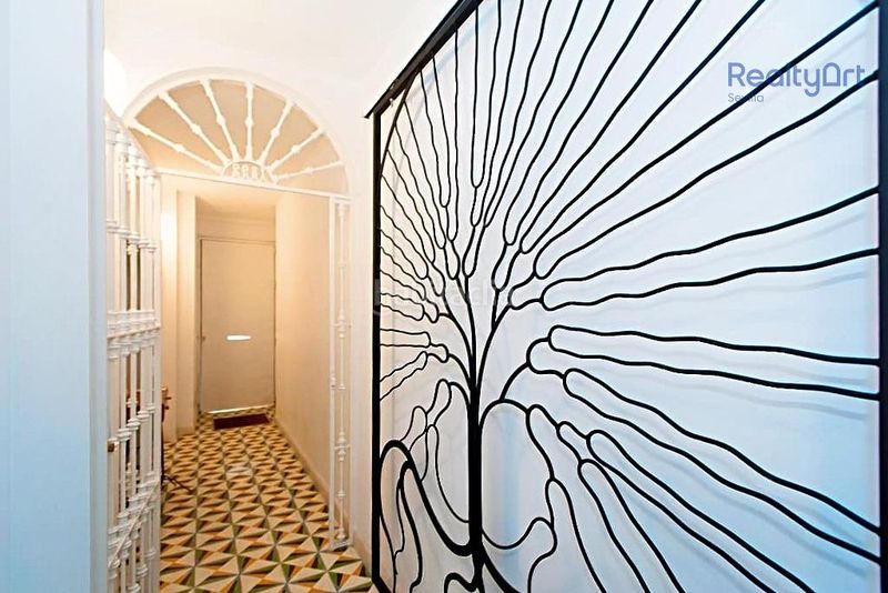 Foto a2ff5b66-1d34-479e-aefb-061d29b289fb. Casa amb piscina a Feria Sevilla