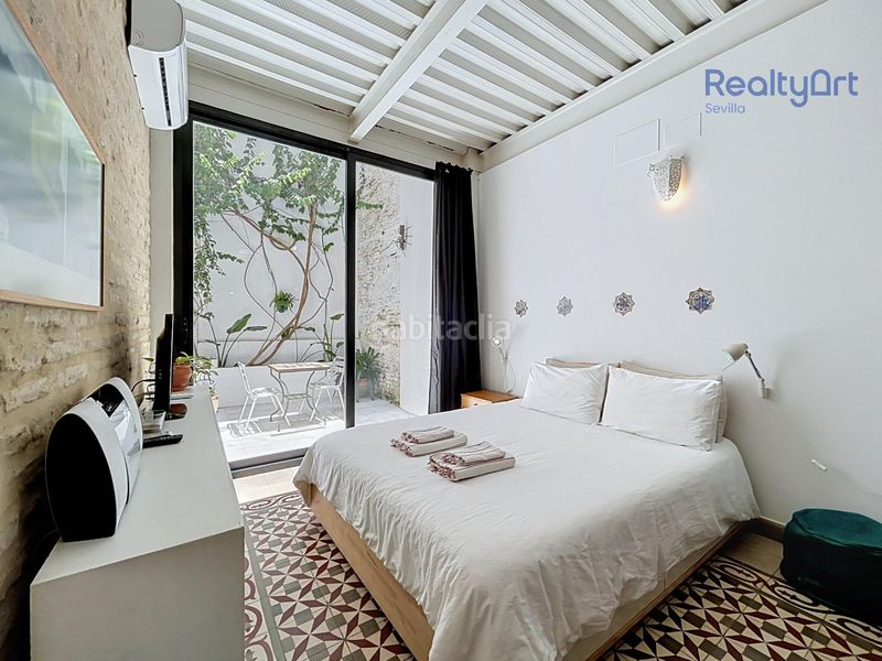 Foto a944b486-3340-4248-b366-ee5feae3f7c2. Casa amb calefacció piscina a Feria Sevilla