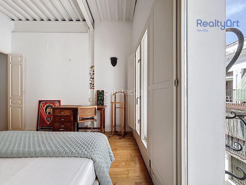 Foto c0397c28-fc19-49d6-9ea5-50a88336b7e3. Casa amb piscina a Feria Sevilla