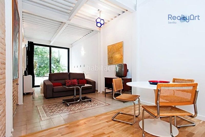 Foto de9caa98-3735-4ef5-9d4f-d74def82efab. Casa amb piscina a Feria Sevilla