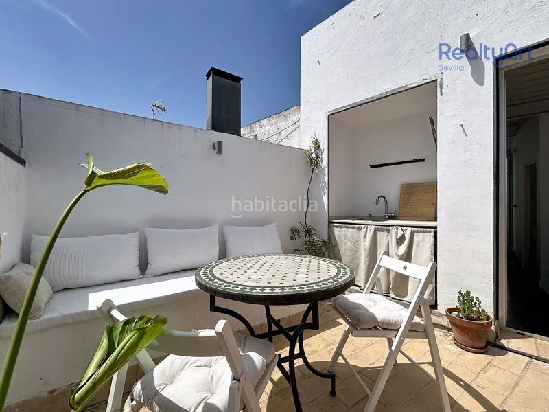 Foto f5e0d832-ea59-4746-b78f-0ce459c24690. Casa amb piscina a Feria Sevilla