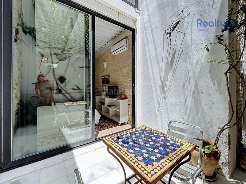 Foto f61546f1-bdda-4f32-8370-5e36b1f136a8. Casa amb calefacció piscina a Feria Sevilla