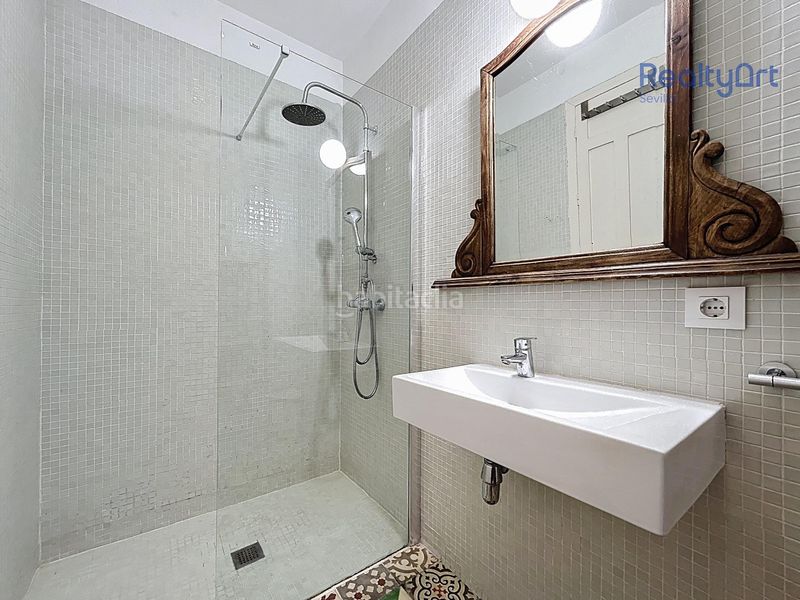 Foto f7bcb93f-a655-41f7-83b5-aec9578a77f5. Casa amb calefacció piscina a Feria Sevilla