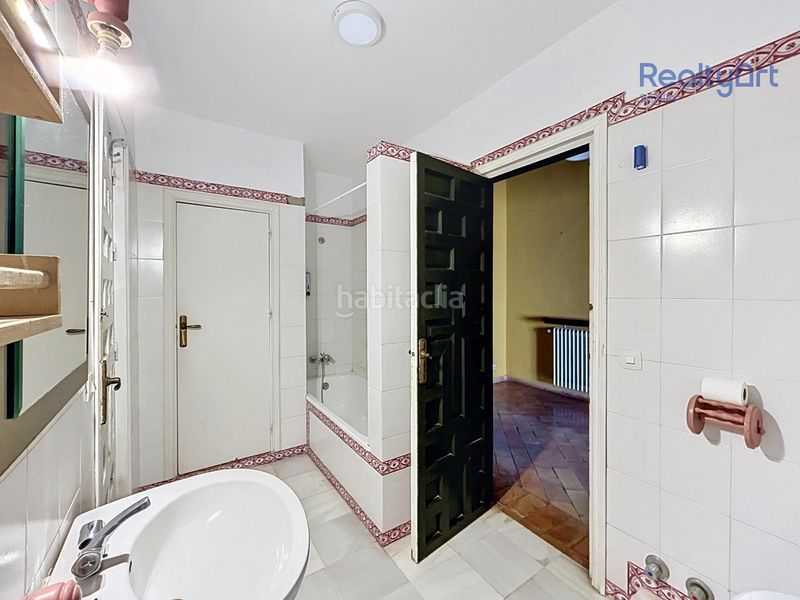 Foto d44653c2-1dd7-4168-b1dc-b3b60c6a5b4e. Xalet amb aparcament piscina a Gines
