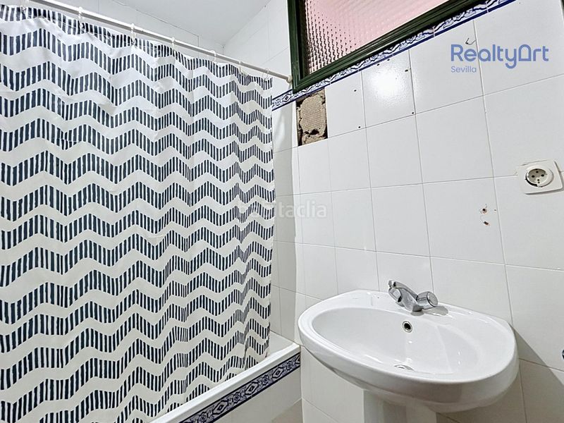 Foto eb21bd6e-d971-4529-8f34-7c3c0946d848. Xalet amb aparcament piscina a Gines