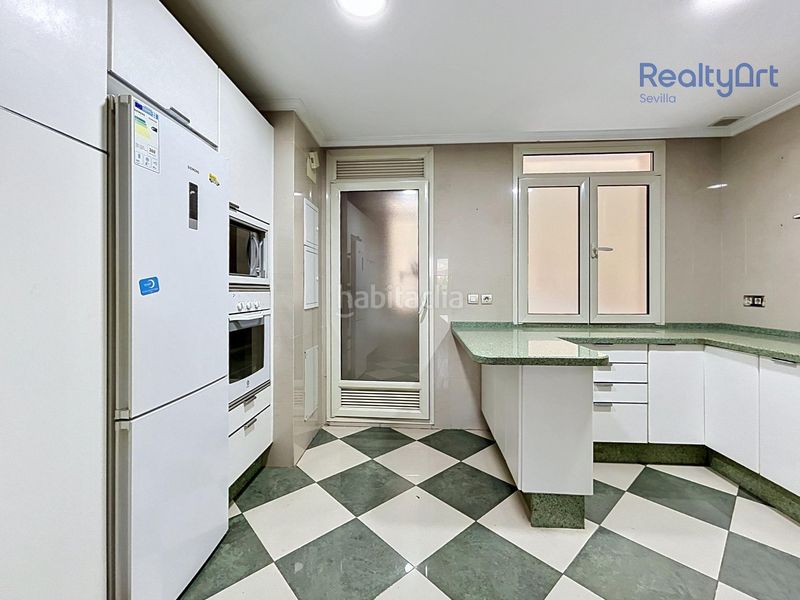 Foto d7210588-c494-496d-beca-32b0e79bd399. Pis amb aparcament a San Bernardo Sevilla