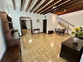 Location Maison à Sencelles. Casa de 4 dormitorios con terrazas y jardín en el centro de senc