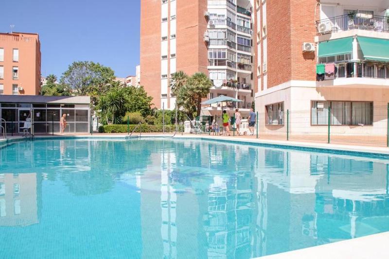 Foto fd18e8dc-7339-48a9-ad93-c6ac90cb4059. Appartamento con piscina in Manantiales-Estación de Autobuses Torremolinos
