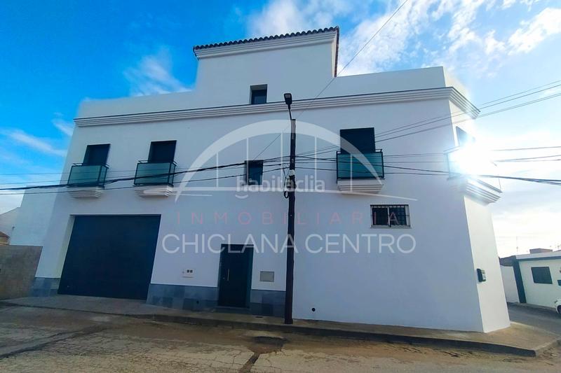 Foto f7357bbe-3fb5-41e6-a4e6-4aacf9ff30a5. Casa con parcheggio in La Banda - Campo de Fútbol Chiclana de la Frontera