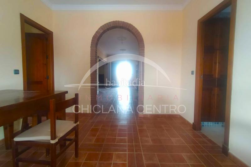 Foto 229dcd14-cff2-429a-af79-d04de8307114. Chalet avec parking piscine dans Pelagatos - Pago del Humo Chiclana de la Frontera