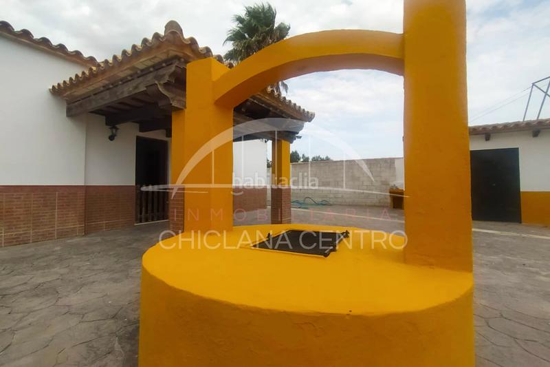 Foto a39a0c27-9cf7-421d-b42e-d2217f3de347. Chalet avec parking piscine dans Pelagatos - Pago del Humo Chiclana de la Frontera