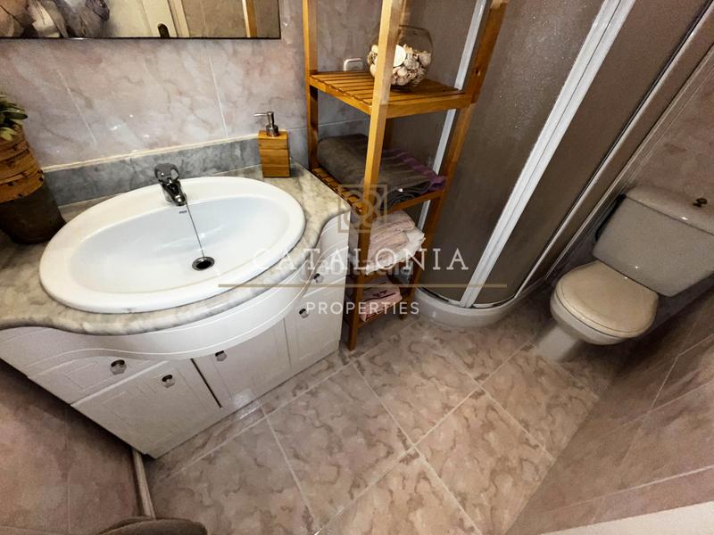 Foto b1c57410-c0c2-4a1c-ad31-48484f46c801. Àtic amb xemeneia calefacció a Pla d'en Boet Mataró