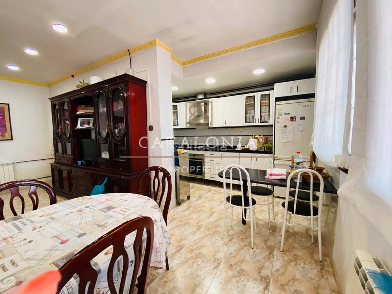 Foto 2dd38299-facd-4454-b4cc-4248a1353957. Appartement avec chauffage dans Eixample Sabadell