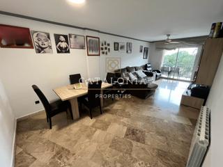 Piso  Avinguda de puig i cadafalch. Piso todo exterior con mucha luz natural en cerdanyola nord