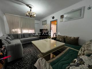 Rez-de-chaussée  Carrer nou de la mercè. Planta baja a reformar con entrada independiente – llantia, mata