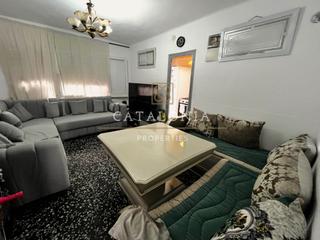 Planta baixa  Carrer nou de la mercè. Planta baja a reformar con entrada independiente – llantia, mata