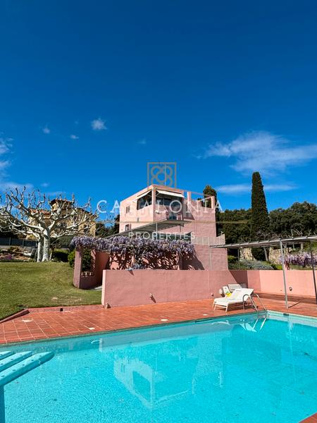 Foto 04b93ec0-a878-4bff-933e-5bff9f5d7fb5. Alquiler chalet espectacular casa con fran parcela en alquiler temporal en Sant Vicenç de Montalt