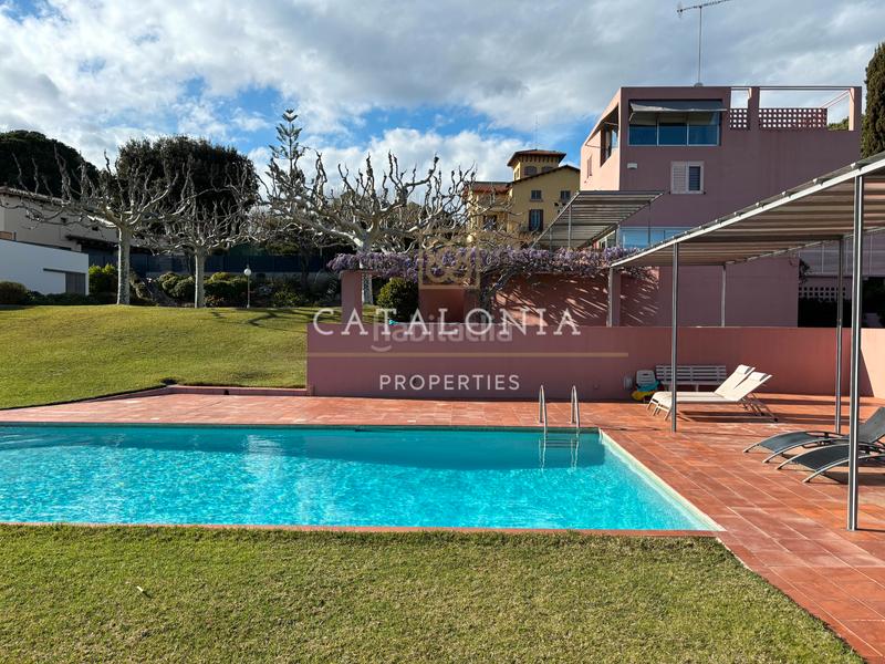 Foto 469fbedc-f793-47f3-ada7-183c6e00dbfa. Alquiler chalet espectacular casa con fran parcela en alquiler temporal en Sant Vicenç de Montalt