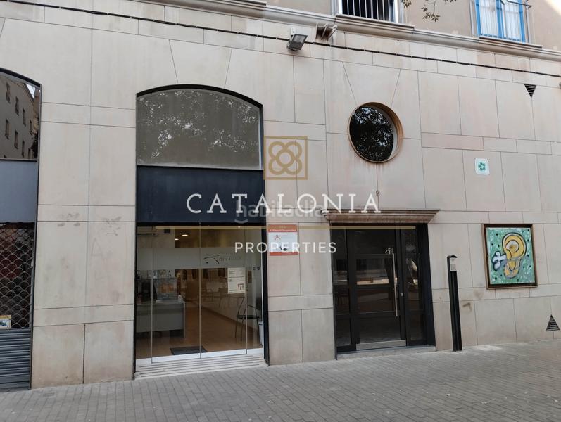 Foto 7a1ee69a-8191-4ab3-aee2-47d24d7931ff. Business premise with heating in Raval Barcelona