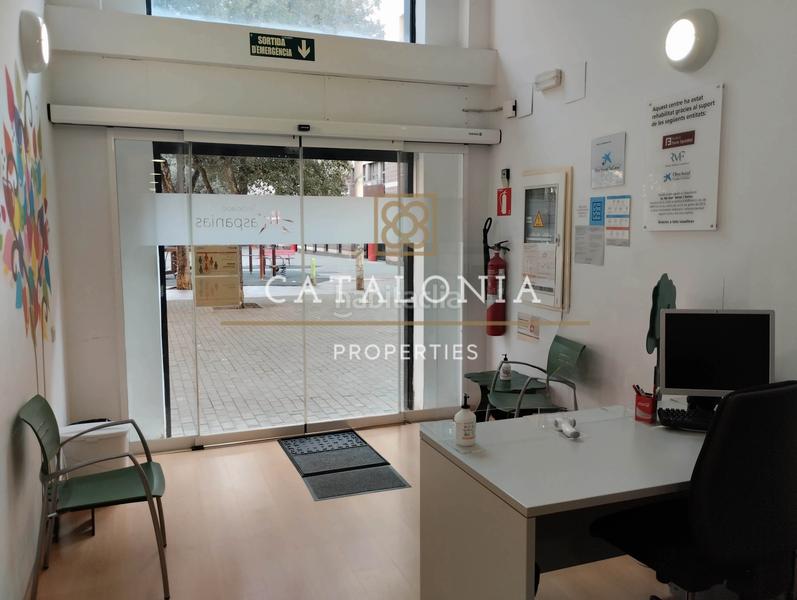 Foto 97ff4b9a-cbc2-4124-bb7b-092ed41dbb51. Business premise with heating in Raval Barcelona