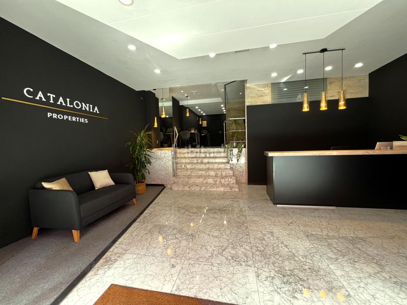 Foto a68a610e-8a43-4f7f-9126-624005dc227f. Business premise with heating in Raval Barcelona