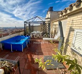 Àtic  Carrer de vilarrúbias. Ático dúplex con terraza, parking y trastero incluido en sabadel