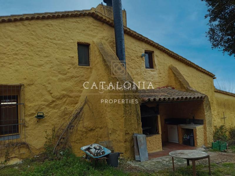 Foto 62e050f5-38e8-443c-a329-4e38bd708bcd. Masía impresionante masia con terreno en Vilassar de Dalt