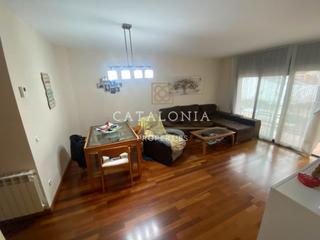 Appartement  Carrer de regàs. Piso reformado con parking y trastero incluidos en l’eixample –