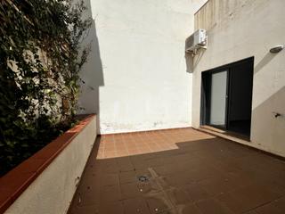 Planta baja  Carrer d'amàlia. Planta baja con patio privado de 25 m² en el corazón de mataró.