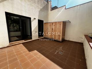 Piano terra  Carrer d'amàlia. Planta baja con patio privado de 25 m² en el corazón de mataró.