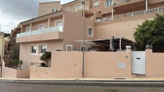 Casa adossada en Envia de la (env) 69. Dplex independiente, reformado en la enva golf