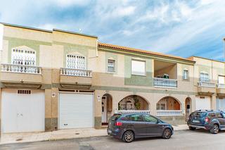 Duplex  Calle islas cies (vg). Dúplex de 4 dormitorios reformado en vícar
