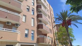 Alquiler Piso  Bulevar ciudad de vicar 1160. Alquiler piso 3 dormitorios, 2 baños y garaje