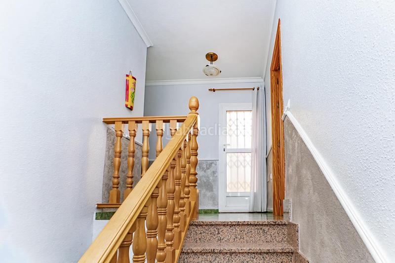 Foto 3d85b8a6-220d-4785-95af-2e20ca869910. Dúplex  de 4 dormitorios reformado en Las Cabañuelas Vícar