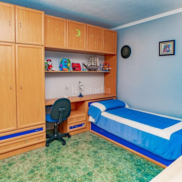 Foto 6f935d7b-0c2f-4e35-8cf1-12e0f65fd4e2. Casa adosada se vende dúplex . en Adra