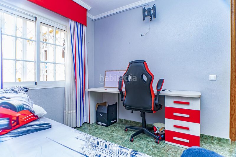 Foto 8ff1330e-0a04-481a-af40-6c09b2be0c9e. Casa adosada se vende dúplex . en Adra