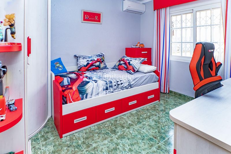 Foto b93b8cc7-dbdb-462e-99dc-2f05dcf3eedd. Casa adosada se vende dúplex . en Adra