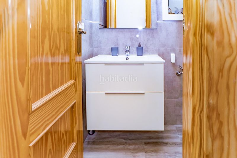 Foto c7184af6-6a2c-48e5-8198-0b41b6f1a829. Casa adosada se vende dúplex . en Adra