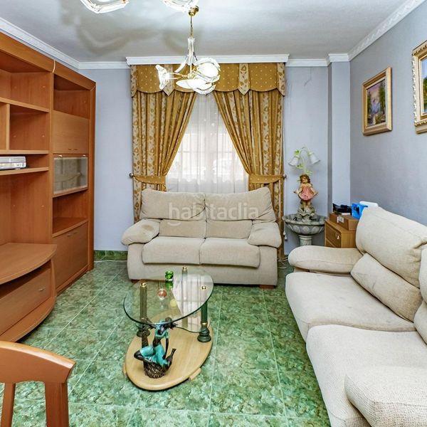 Foto d99a1605-d5f9-45d3-9129-91ae94e66fee. Casa adosada se vende dúplex . en Adra