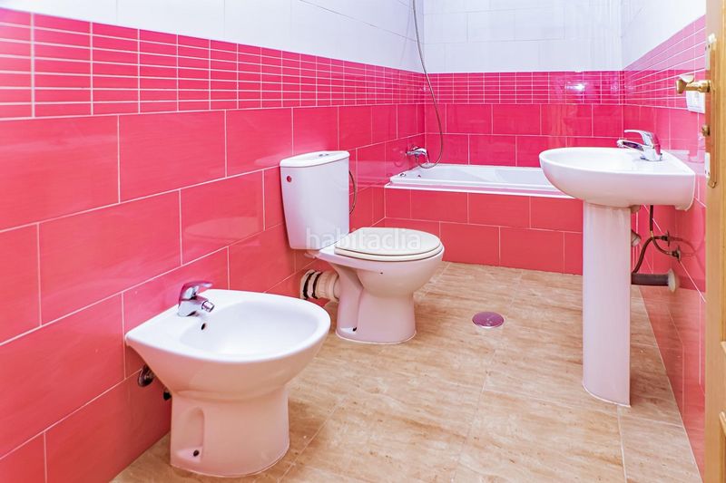 Foto d778b062-2ed7-47a2-bf6c-0d6d708f9f04. Casa amb aparcament a Pechina