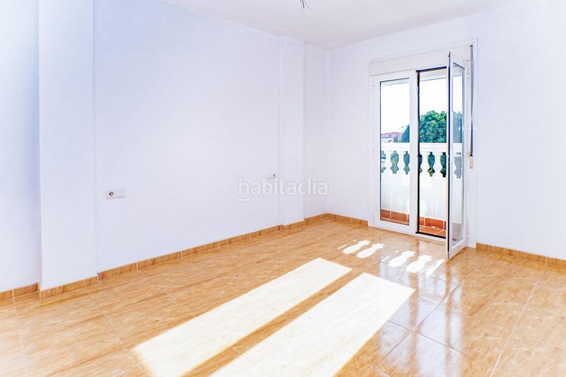 Foto e3c2505e-a39d-4b45-a428-ca85bba5d1d1. Casa amb aparcament a Pechina