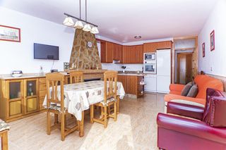 Bauernhof  Calle santiago. Casa en paterna del río 5 dormitorios, 3 baños y garaje