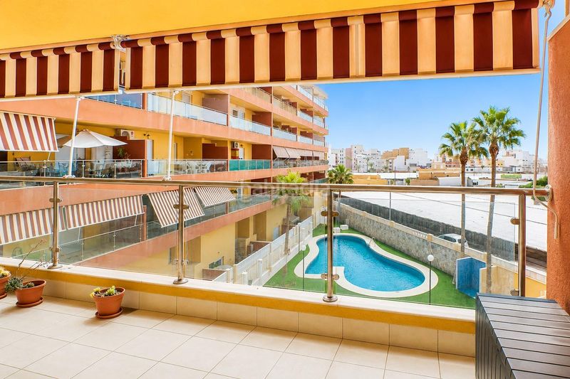 Foto ef7bf79a-f02f-431a-8ca3-016f183d4f56. Pis amb aparcament piscina a Roquetas pueblo Roquetas de Mar