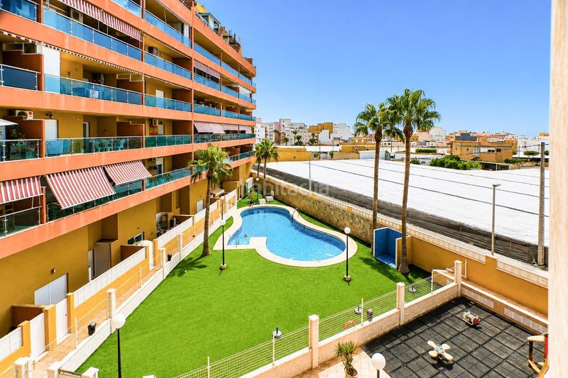 Foto f99a6f4d-3149-4e37-9e04-82da6f59967c. Pis amb aparcament piscina a Roquetas pueblo Roquetas de Mar