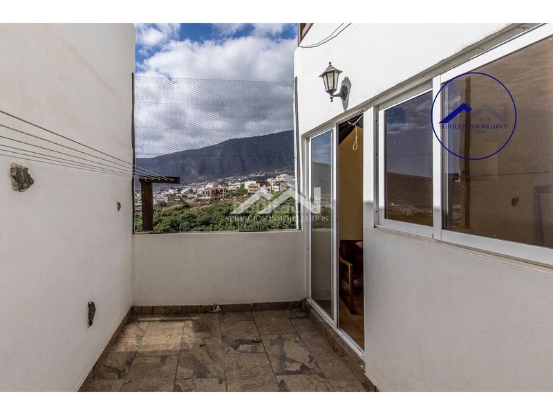 Foto b2aa6e88-a5a4-45a4-8b0d-6bf1a9622ac1. Casa a schiera con parcheggio in Centro Güímar