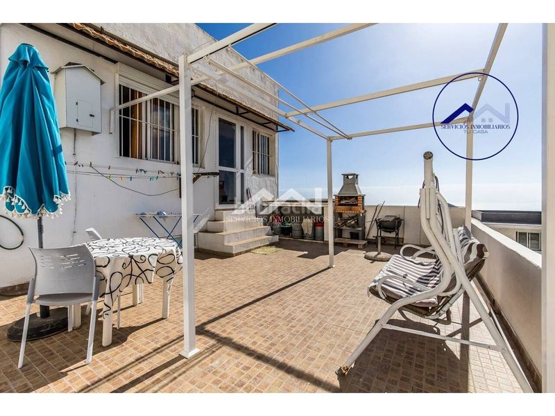 Foto dd5357ae-3a9e-4699-a2f5-7151fd109290. Casa a schiera con parcheggio in Centro Güímar