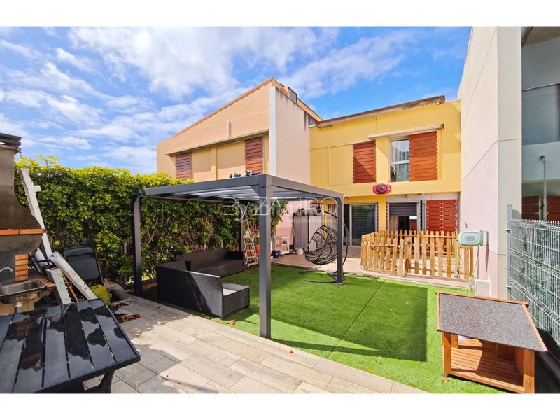 Foto bcb3cbeb-0452-48aa-afd0-6068c32c05b3. Casa amb aparcament a La Quinta Santa Úrsula